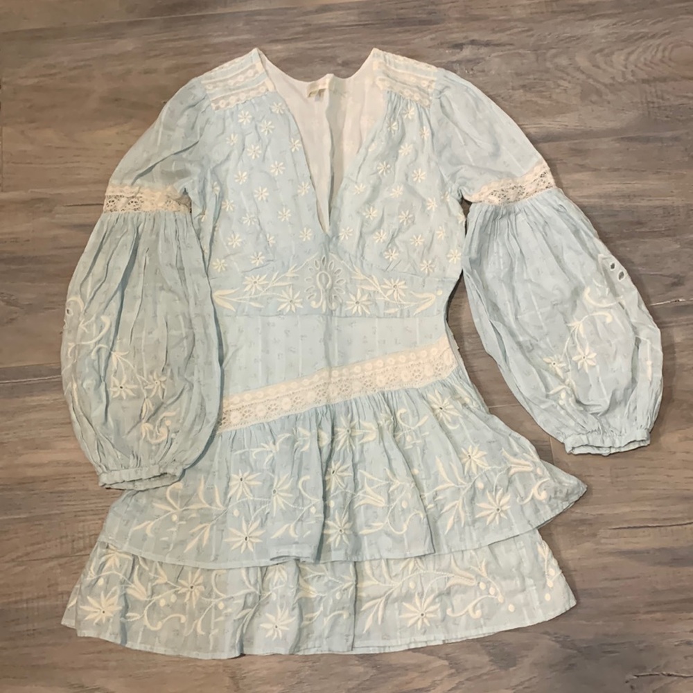 Lovely details - Excellent condition